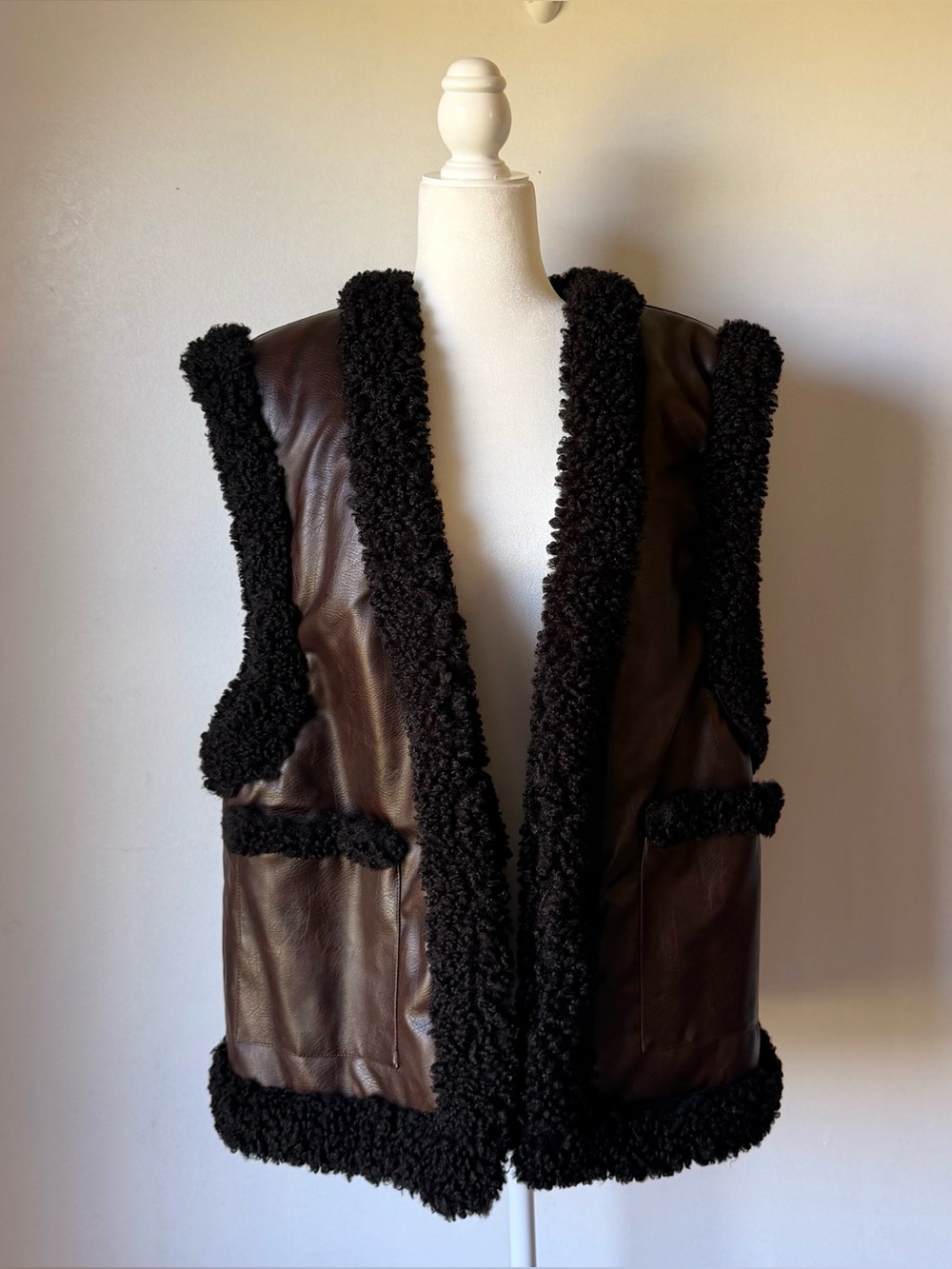 Reversible Fuzzy Relaxed Vest - Picture 6 of 14